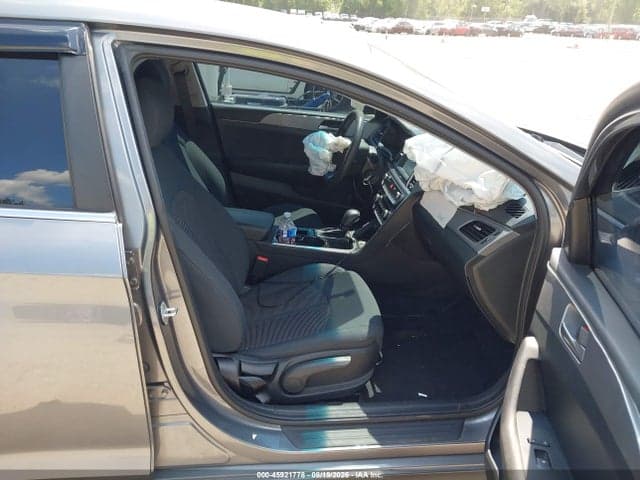 2019 HYUNDAI SONATA SE 5