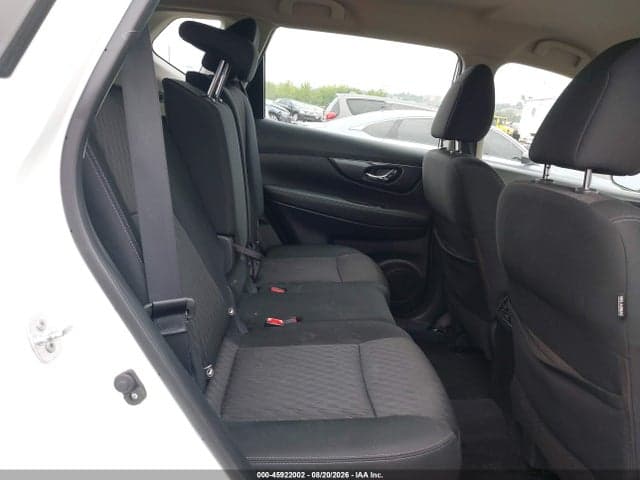 2017 NISSAN ROGUE S 8