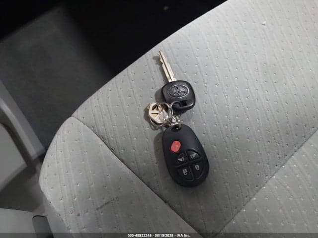 2020 TOYOTA SIENNA LE 11