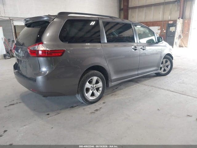 2020 TOYOTA SIENNA LE 4
