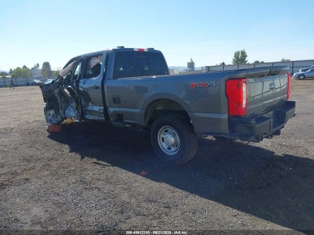 2024 FORD F-250 XL 3