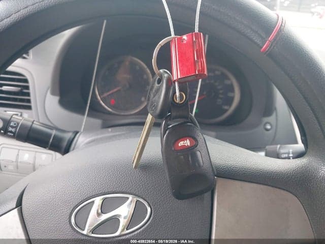 2017 HYUNDAI ACCENT SE 11