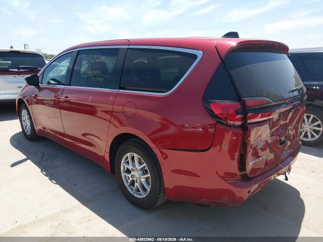 2027 CHRYSLER PACIFICA 3