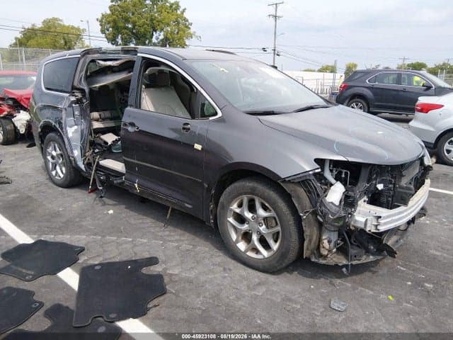 2017 CHRYSLER PACIFICA LIMITED 1