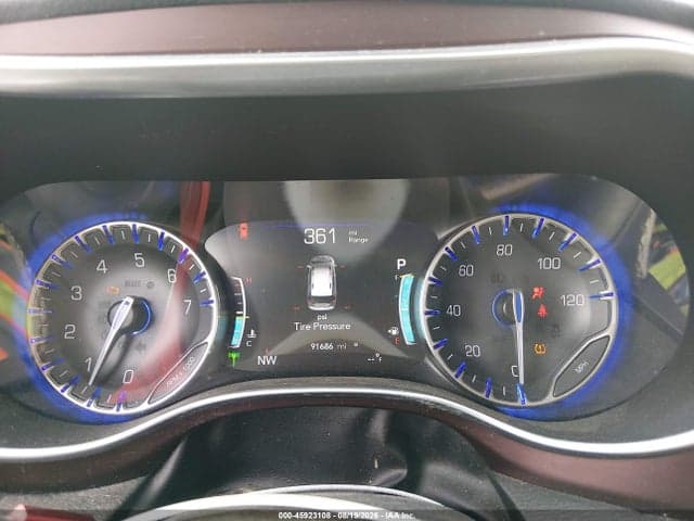 2017 CHRYSLER PACIFICA LIMITED 7