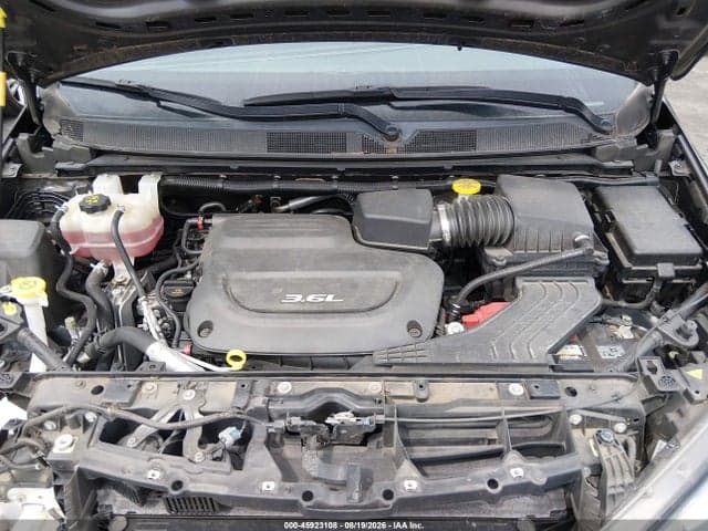 2017 CHRYSLER PACIFICA LIMITED 10