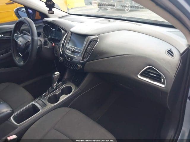 2017 CHEVROLET CRUZE LT AUTO 5