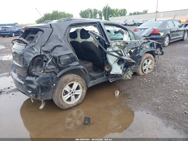 2019 CHEVROLET TRAX LT 4