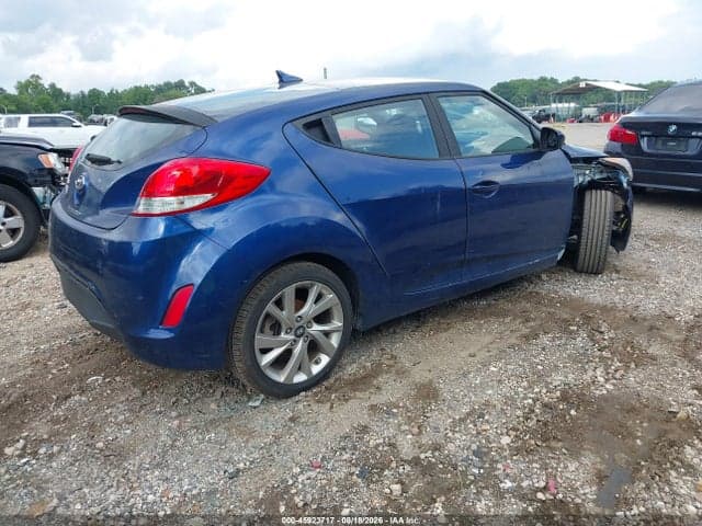 2017 HYUNDAI VELOSTER 4
