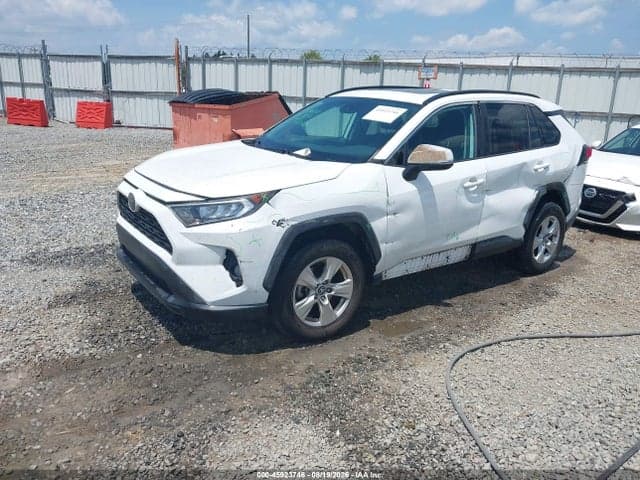 2019 TOYOTA RAV4 XLE 2