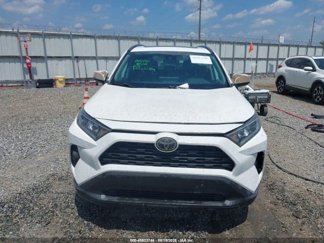 2019 TOYOTA RAV4 XLE 12