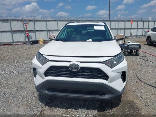 2019 TOYOTA RAV4 XLE 6