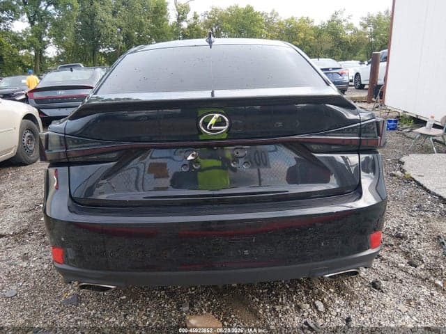 2017 LEXUS IS 300 16