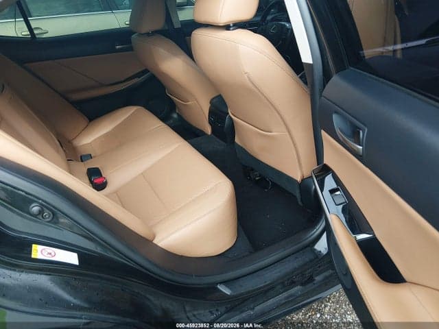2017 LEXUS IS 300 8