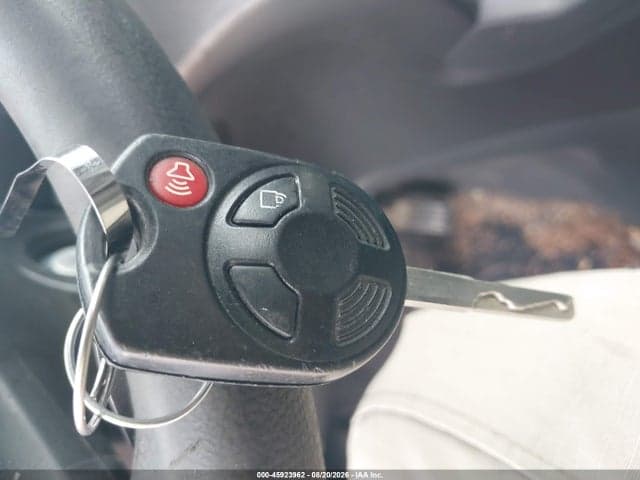 2017 FORD ESCAPE SE 11