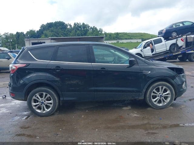 2017 FORD ESCAPE SE 13