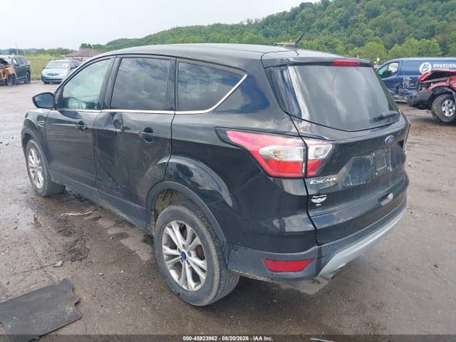 2017 FORD ESCAPE SE 3