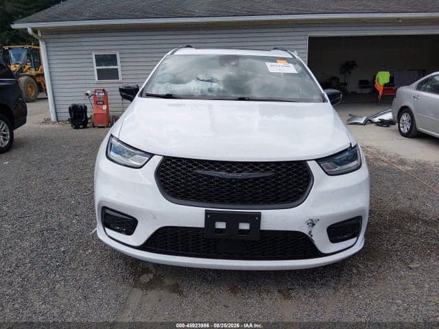 2025 CHRYSLER PACIFICA LIMITED 13