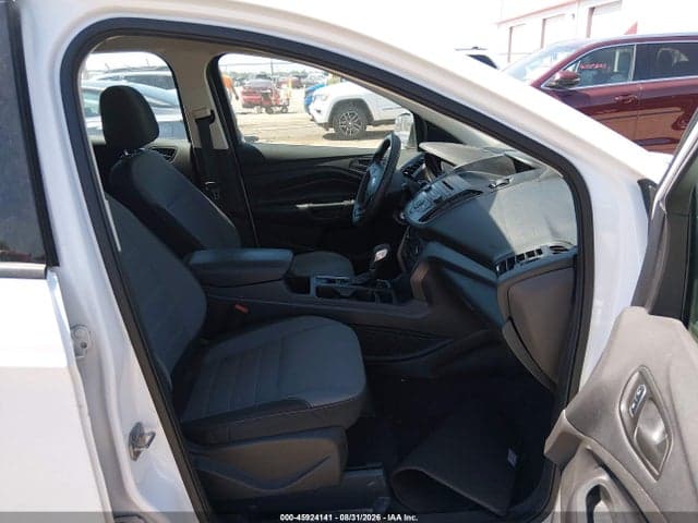 2017 FORD ESCAPE S 5