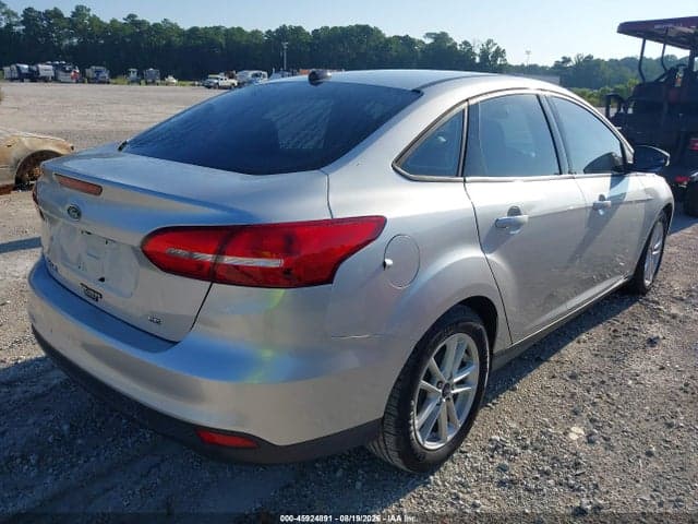 2017 FORD FOCUS SE 4