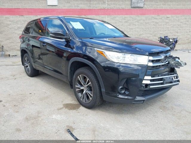 2018 TOYOTA HIGHLANDER LE 1