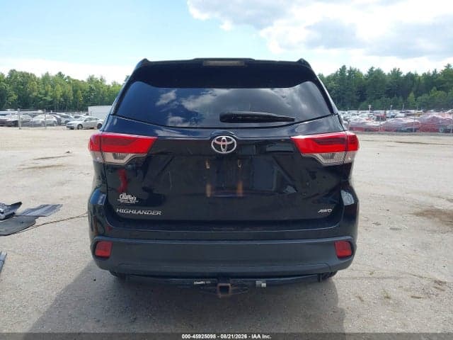 2018 TOYOTA HIGHLANDER LE 16