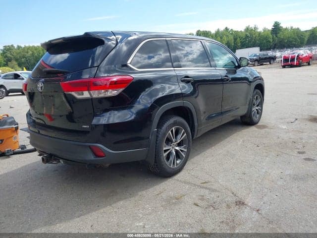 2018 TOYOTA HIGHLANDER LE 4