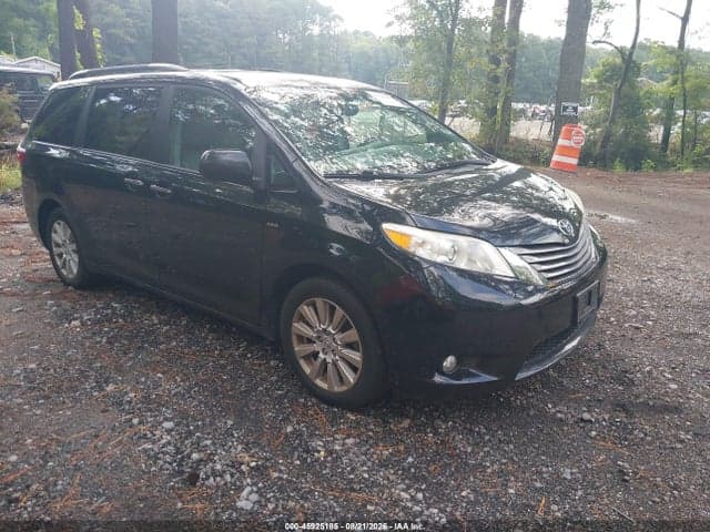 2017 TOYOTA SIENNA XLE 7 PASSENGER 1