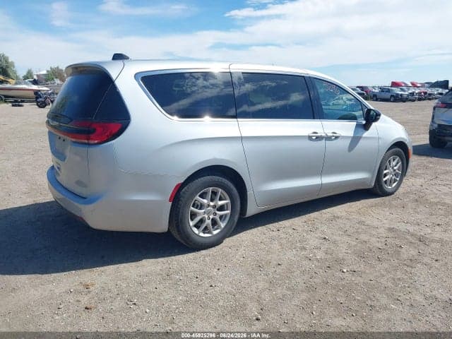 2024 CHRYSLER PACIFICA TOURING L 4