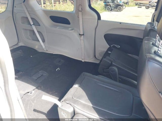2024 CHRYSLER PACIFICA TOURING L 8