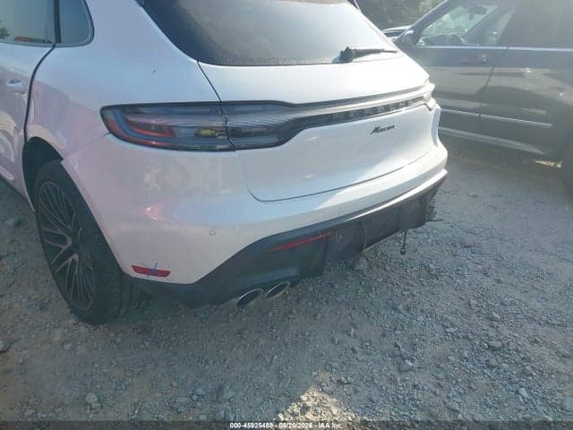2025 PORSCHE MACAN T 6
