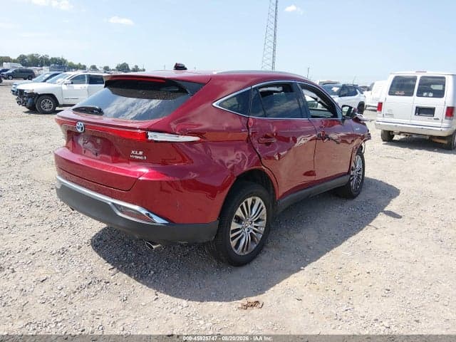 2021 TOYOTA VENZA XLE 4