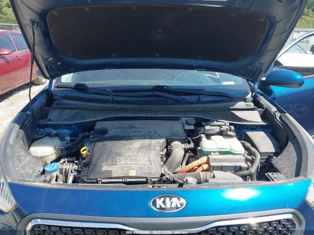 2017 KIA NIRO LX 10