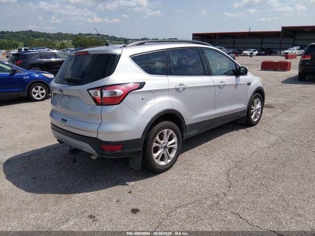 2018 FORD ESCAPE SE 4