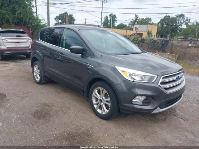 2017 FORD ESCAPE SE 1