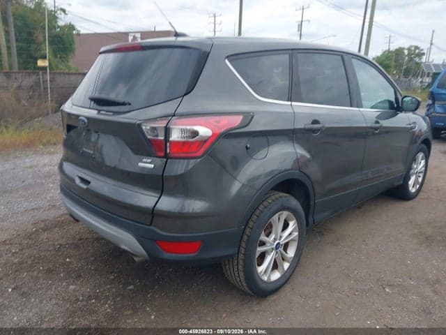 2017 FORD ESCAPE SE 4