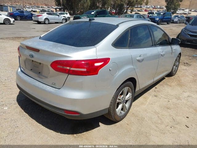 2017 FORD FOCUS SE 4