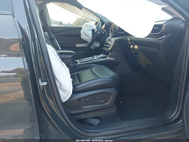 2022 FORD EXPLORER XLT 5