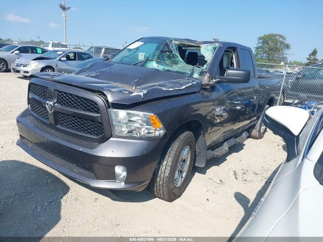2017 RAM 1500 EXPRESS 4X4 6'4 BOX 2