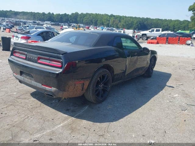 2017 DODGE CHALLENGER SXT 4