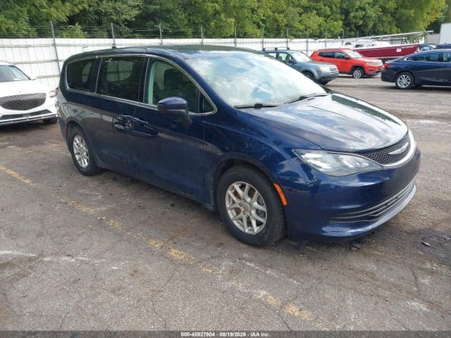 2017 CHRYSLER PACIFICA TOURING 1
