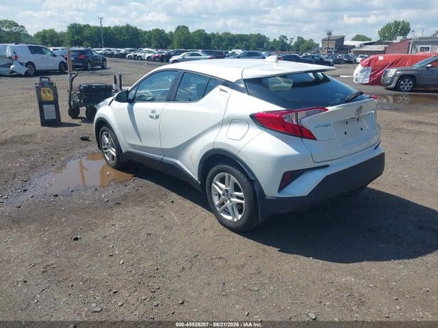 2020 TOYOTA C-HR LE 3