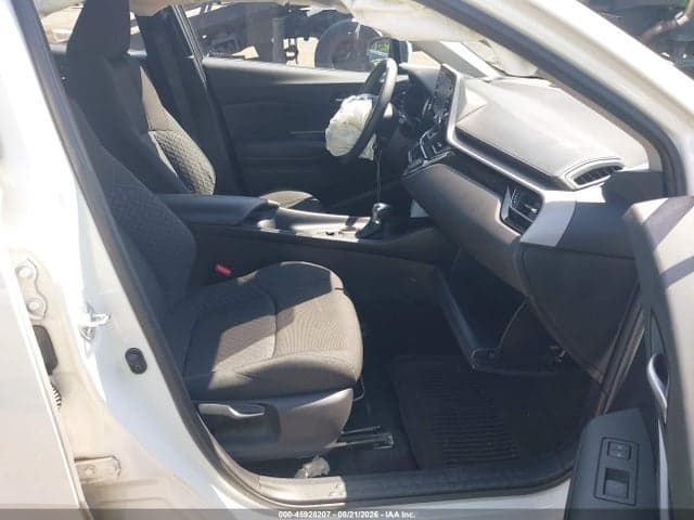 2020 TOYOTA C-HR LE 5
