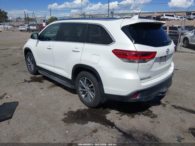 2019 TOYOTA HIGHLANDER XLE 3