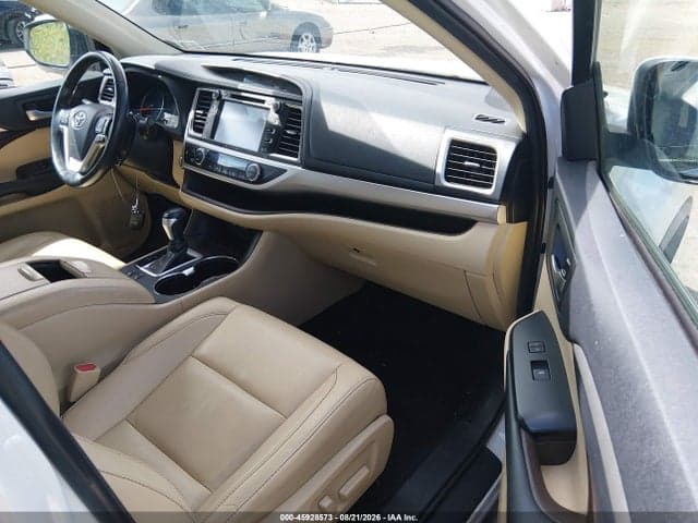 2019 TOYOTA HIGHLANDER XLE 5