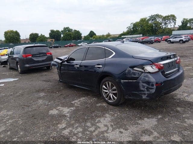 2017 INFINITI Q70 3.7 3