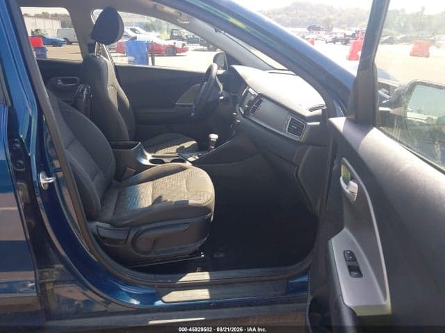 2019 KIA NIRO LX 5