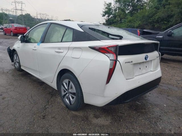 2017 TOYOTA PRIUS THREE 3