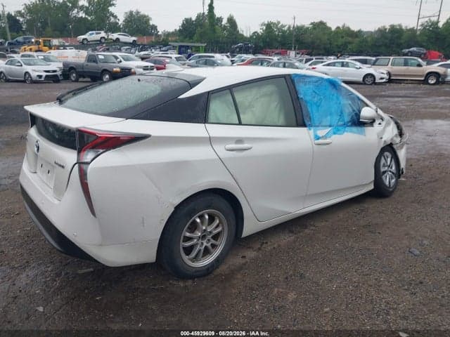 2017 TOYOTA PRIUS THREE 4