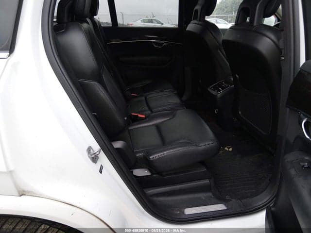 2017 VOLVO XC90 T6 MOMENTUM 8